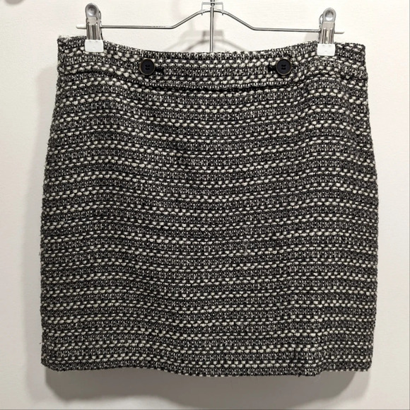 LOFT Dresses & Skirts - Ann Taylor LOFT Black White Tweed Career Office Mini Skirt Size 6 Petite